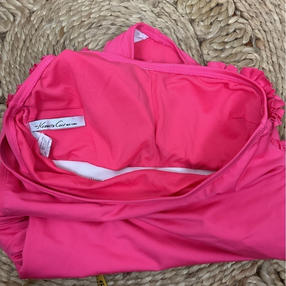 Kenneth Cole New York Pink One Shoulder Ruffle Edge One Piece Size Medium - Picture 6 of 9
